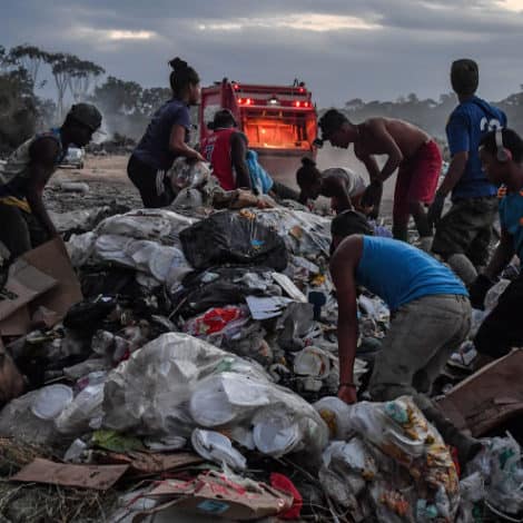 PARADISE LOST: Starving Venezuelans Compete with Vultures, Animals for Brazil’s Excess Garbage