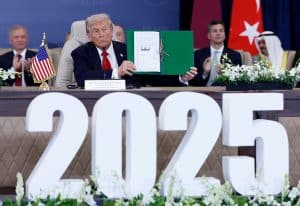 DEVINE OP-ED: Trump Derangement Syndrome is on the Way Out – Prez’s Alpha-male Greatness Shines After Peace Deal