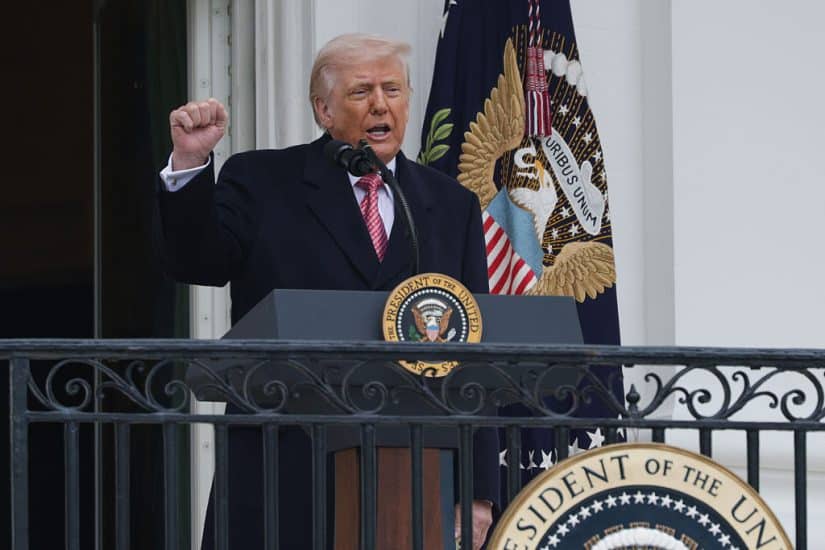 Trump emergency order sends TSA paychecks after 42-day DHS shutdown