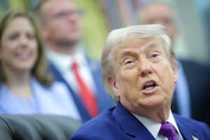 ‘MASSIVE LIFE SUPPORT’: Trump Torches Iran Peace Offer In Grim Oval Office Warning [WATCH]